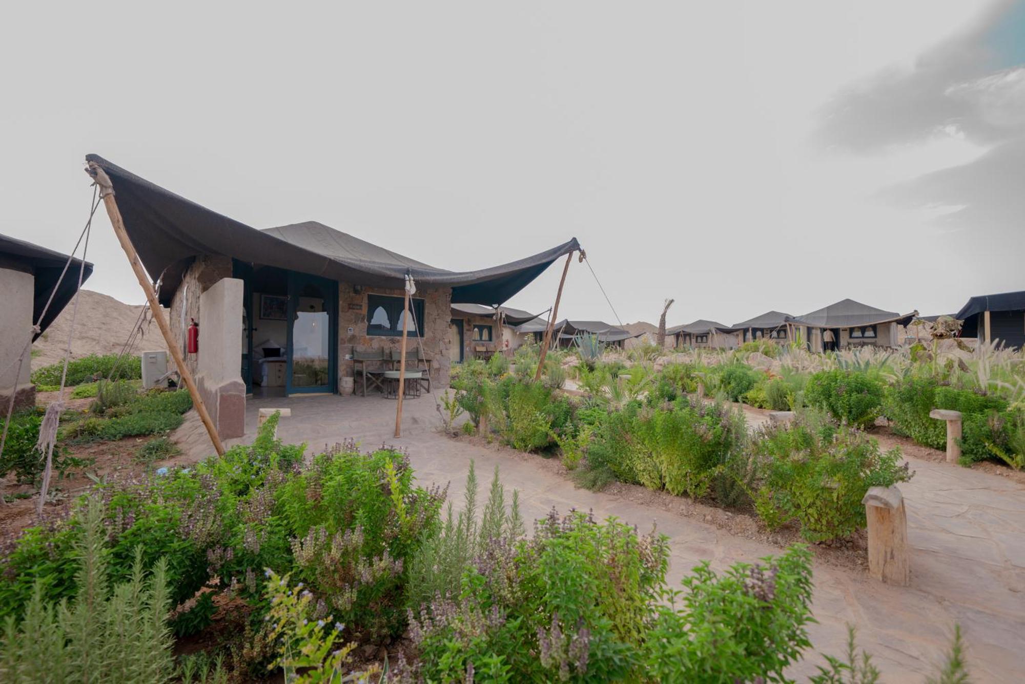 Le Bedouin Agafay Villa Marrakesh Bagian luar foto