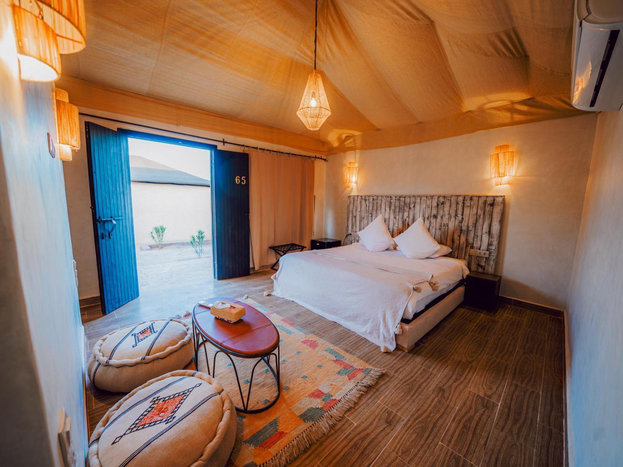 Le Bedouin Agafay Villa Marrakesh Bagian luar foto