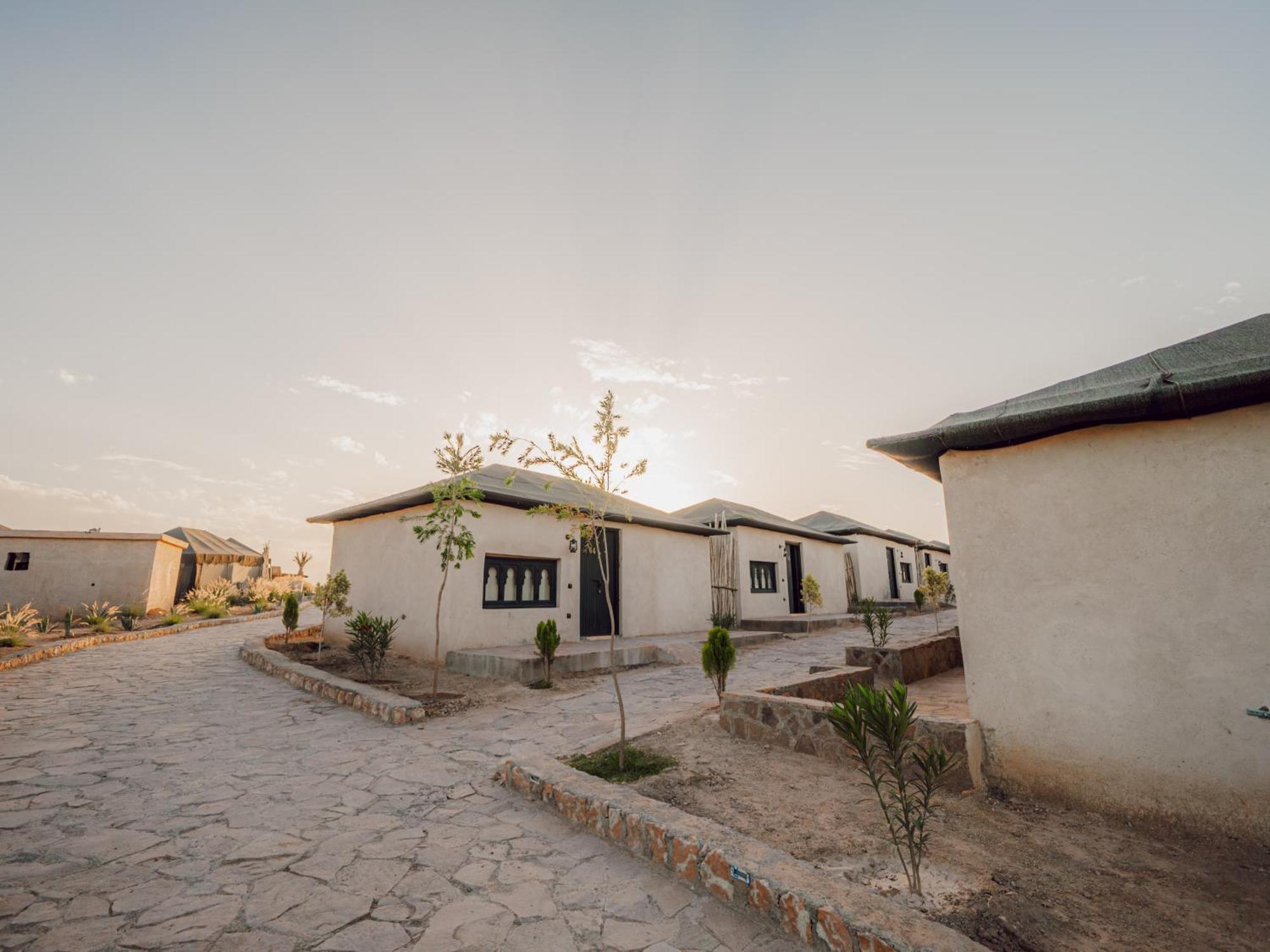 Le Bedouin Agafay Villa Marrakesh Bagian luar foto